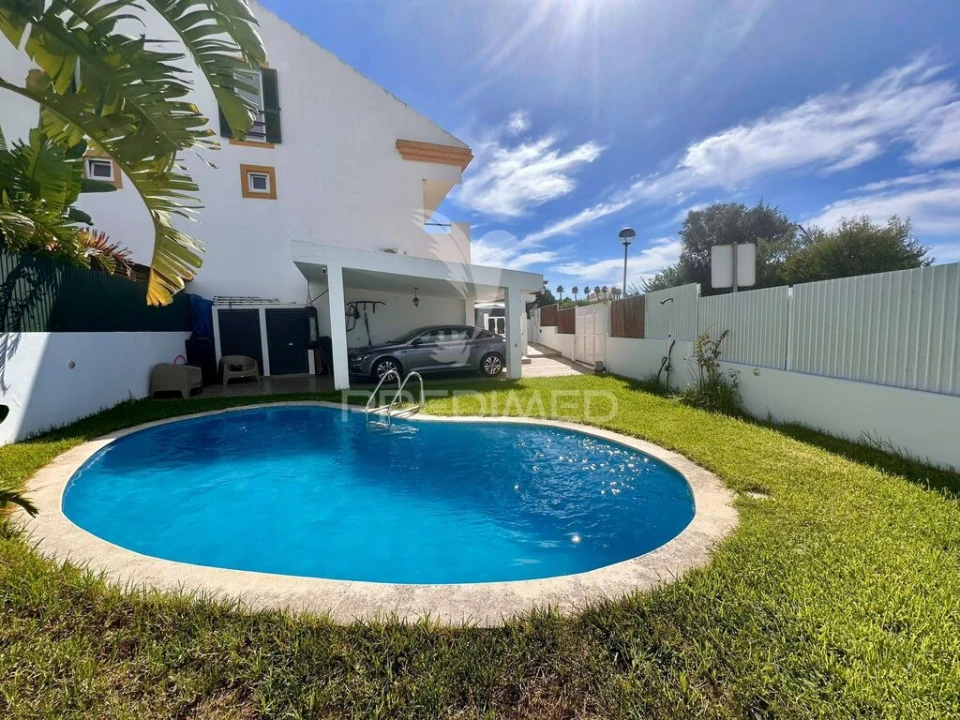 Moradia T3 para Venda em Albufeira e Olhos de Água Foto 2