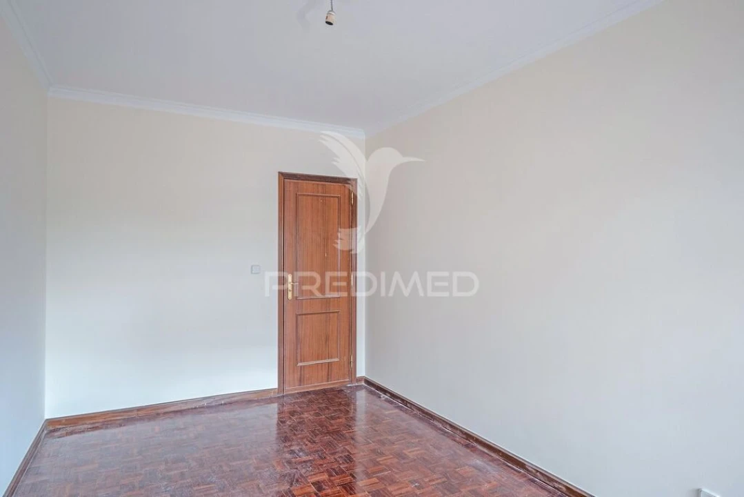 Apartamento T2 para Venda em Algueirão-Mem Martins Foto 8