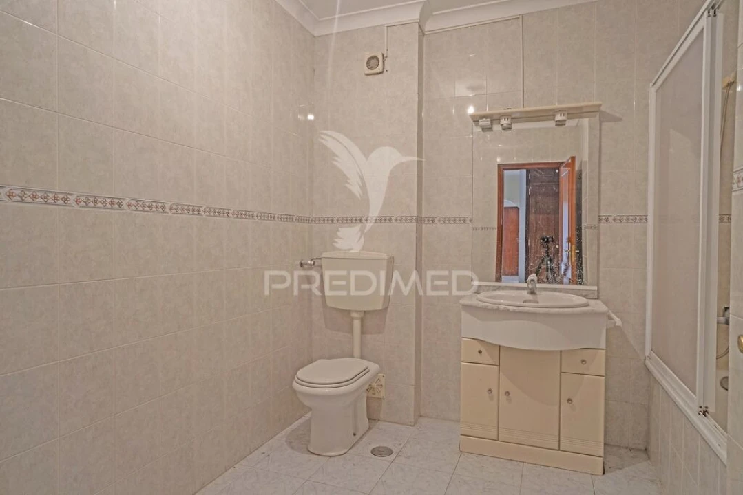 Apartamento T2 para Venda em Algueirão-Mem Martins Foto 15