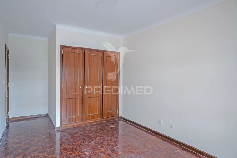 Apartamento T2 para Venda em Algueirão-Mem Martins Foto 10