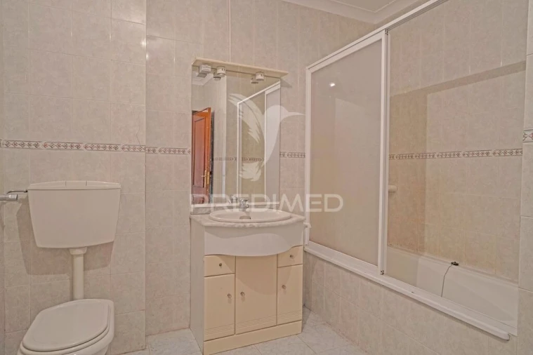 Apartamento T2 para Venda em Algueirão-Mem Martins Foto 14