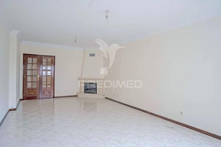 Apartamento T2 para Venda em Algueirão-Mem Martins Foto 12