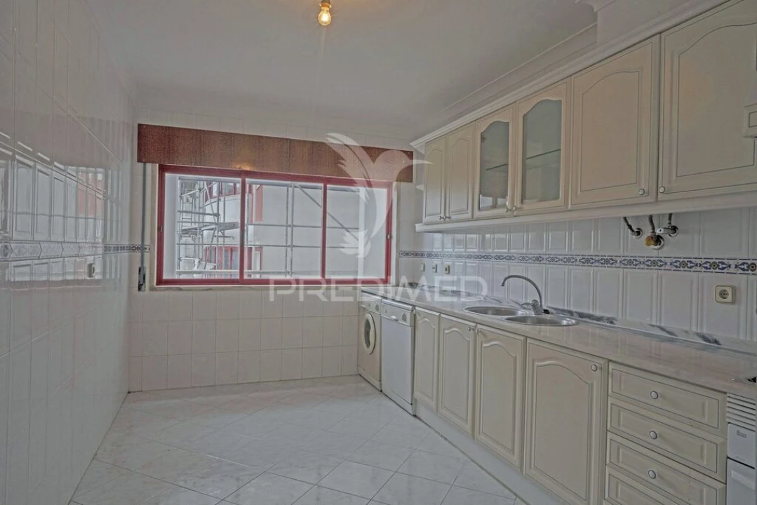 Apartamento T2 para Venda em Algueirão-Mem Martins Foto 4