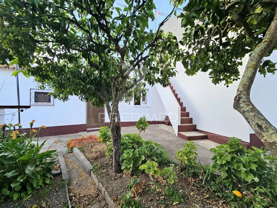 Moradia T3 para Venda em Santa Barbara de Padrões Foto 2