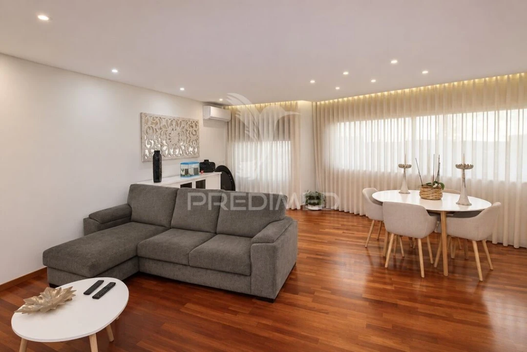 Apartamento T3 para Venda em Pedrouços Foto 5