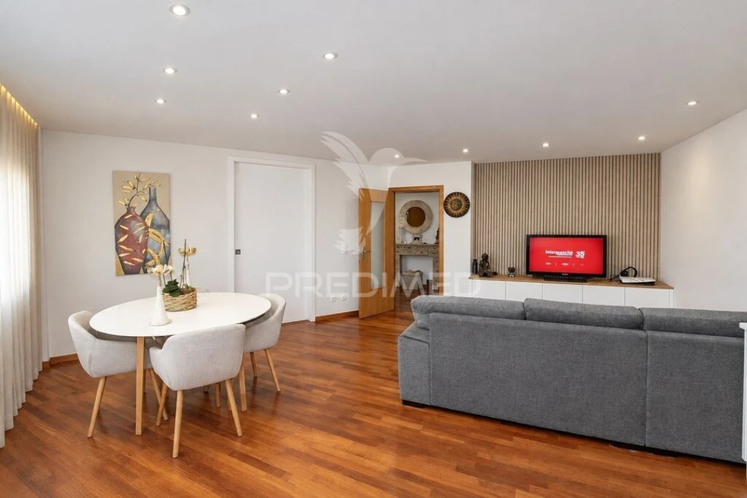 Apartamento T3 para Venda em Pedrouços Foto 7