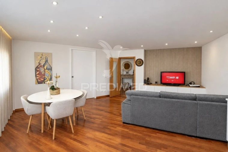 Apartamento T3 para Venda em Pedrouços Foto 7