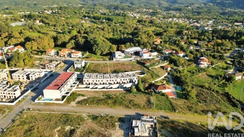 Terreno para Venda em Fonte Arcada e Oliveira