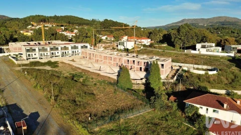 Terreno para Venda em Fonte Arcada e Oliveira