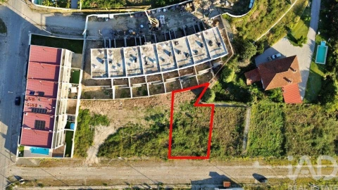 Terreno para Venda em Fonte Arcada e Oliveira