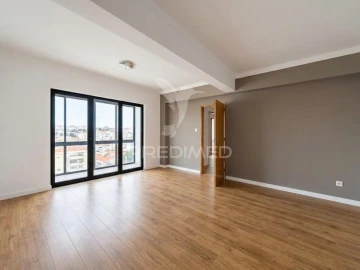 Apartamento T3 para Venda em Almada, Cova da Piedade, Pragal e Cacilhas