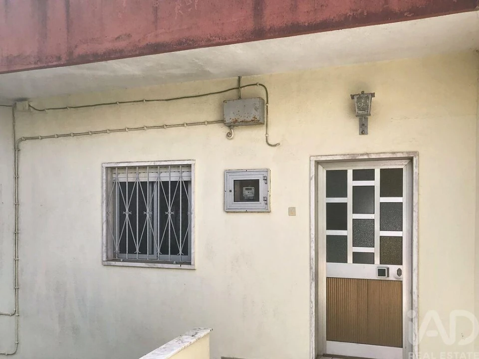 Prédio para Venda em Ramada e Caneças Foto 7