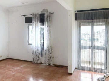 Prédio para Venda em Ramada e Caneças