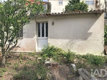 Prédio para Venda em Ramada e Caneças