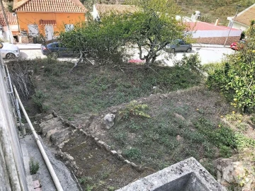 Prédio para Venda em Ramada e Caneças