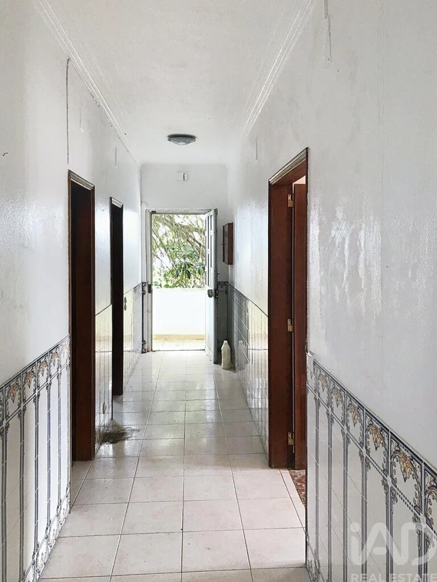 Prédio para Venda em Ramada e Caneças Foto 32