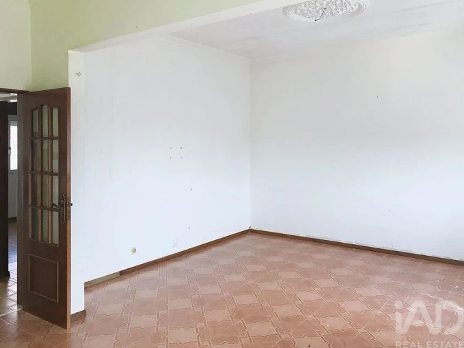 Prédio para Venda em Ramada e Caneças Foto 27