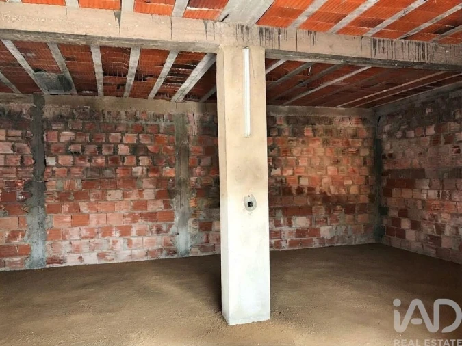 Prédio para Venda em Ramada e Caneças Foto 38