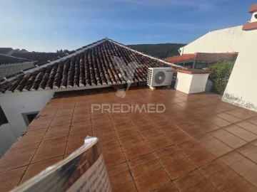 Moradia T2 para Venda em Praia da Vitoria (Santa Cruz)
