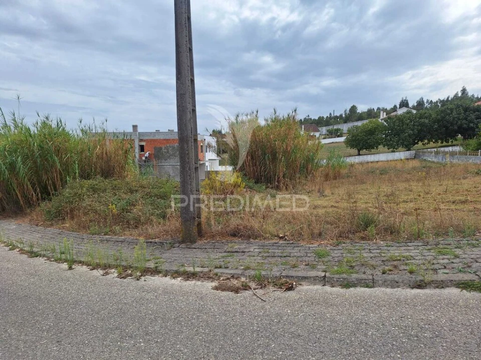 Terreno para Venda em Alcanede Foto 2