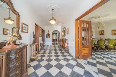Moradia T6 para Venda em Azeitão (São Lourenço e São Simão)