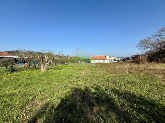 Terreno para Venda em Arrabal Foto 2