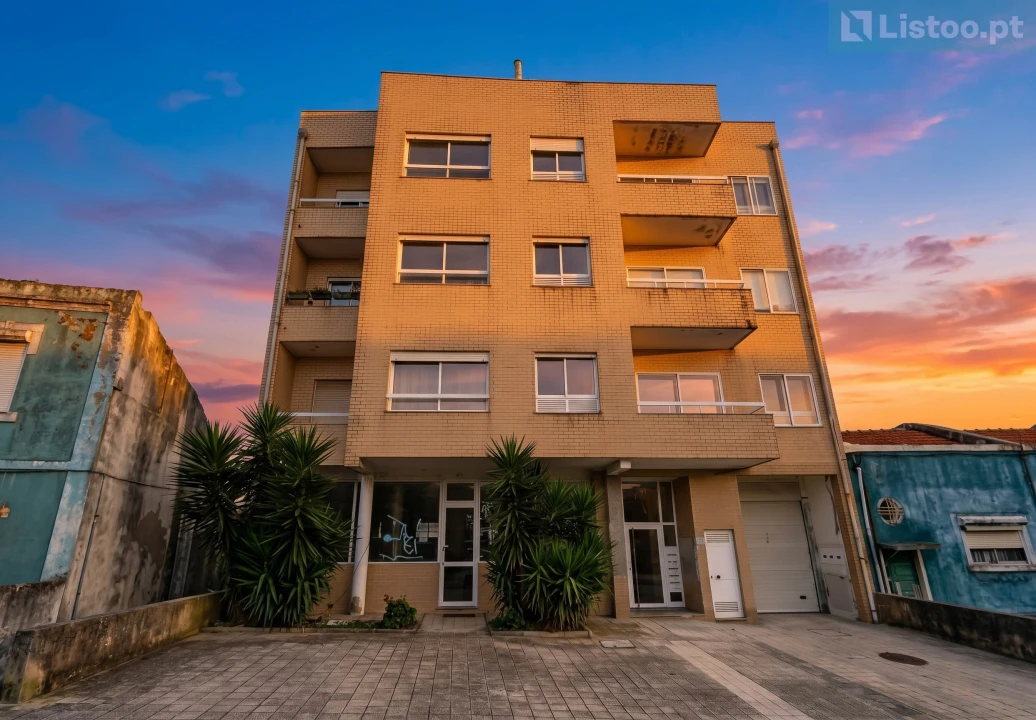 Apartamento T2 para Venda em Paranhos Foto 1