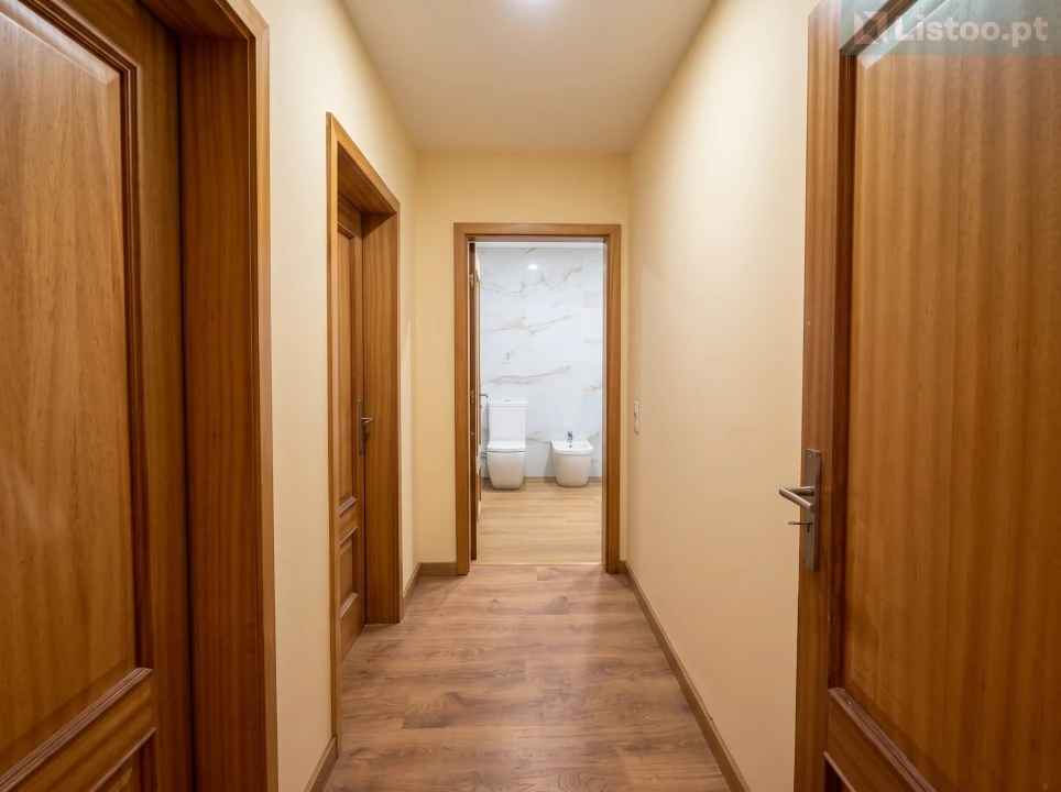 Apartamento T2 para Venda em Paranhos Foto 9