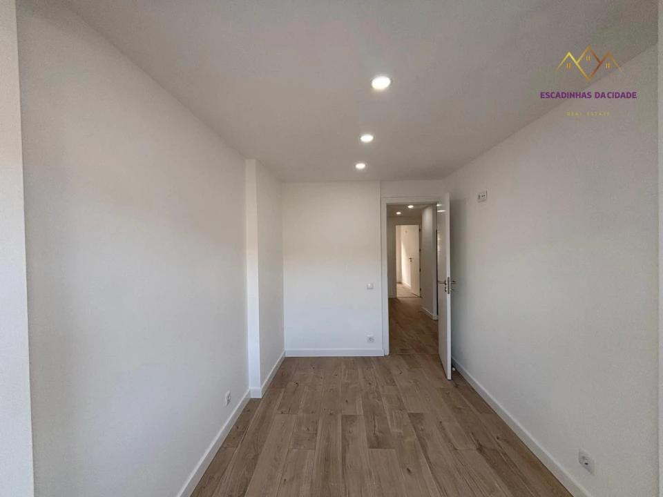 Apartamento T3 para Venda em Odivelas Foto 9
