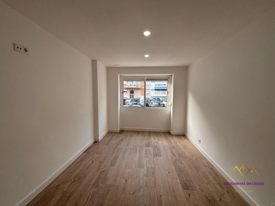 Apartamento T3 para Venda em Odivelas Foto 30