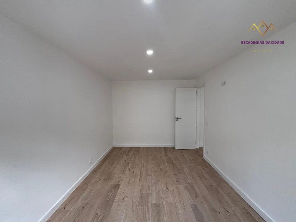Apartamento T3 para Venda em Odivelas Foto 16