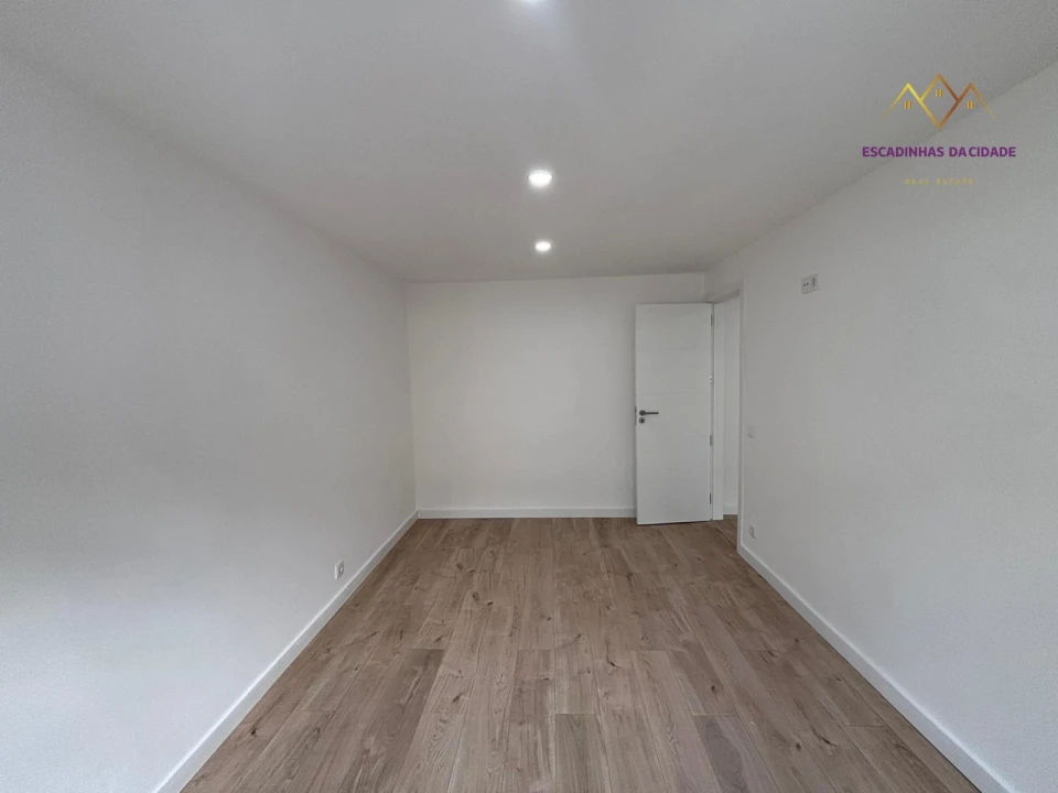 Apartamento T3 para Venda em Odivelas Foto 15