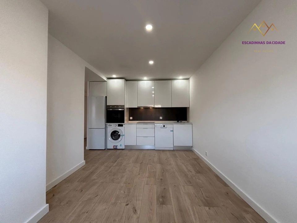 Apartamento T3 para Venda em Odivelas Foto 2