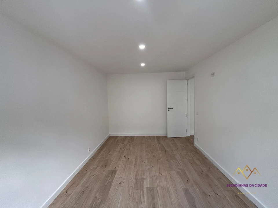 Apartamento T3 para Venda em Odivelas Foto 31