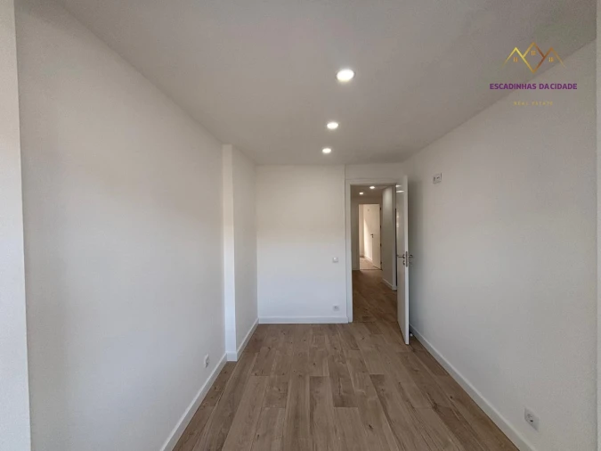 Apartamento T3 para Venda em Odivelas Foto 9