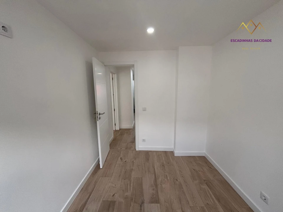 Apartamento T3 para Venda em Odivelas Foto 11