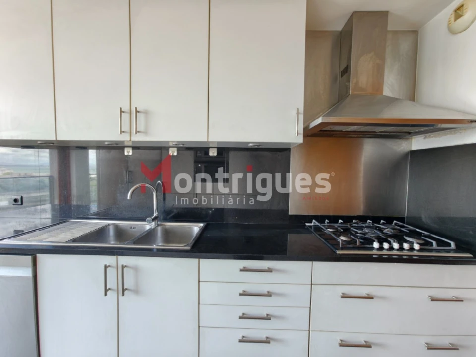 Apartamento T4 para Venda em Parque das Nações Foto 14