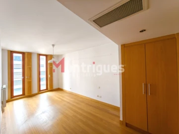 Apartamento T4 para Venda em Parque das Nações