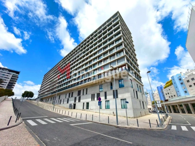 Apartamento T4 para Venda em Parque das Nações Foto 2