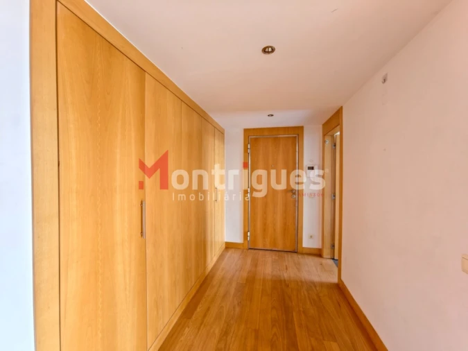 Apartamento T4 para Venda em Parque das Nações Foto 5
