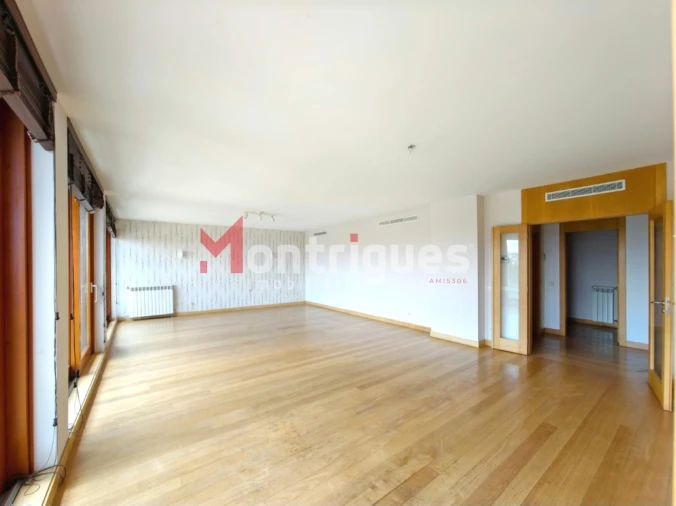 Apartamento T4 para Venda em Parque das Nações Foto 10