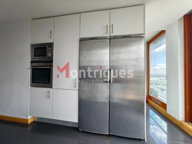 Apartamento T4 para Venda em Parque das Nações Foto 13