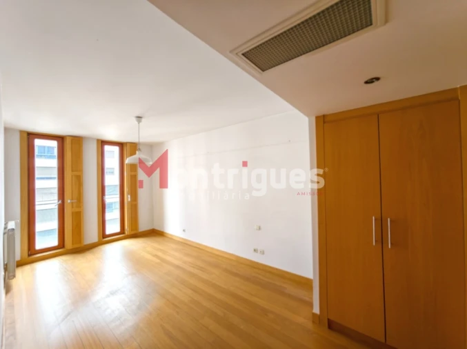 Apartamento T4 para Venda em Parque das Nações Foto 21