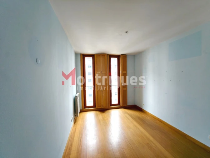 Apartamento T4 para Venda em Parque das Nações Foto 23