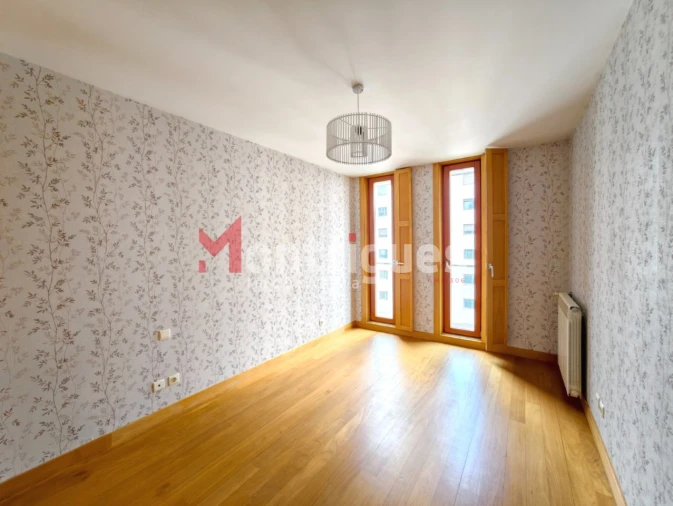 Apartamento T4 para Venda em Parque das Nações Foto 27