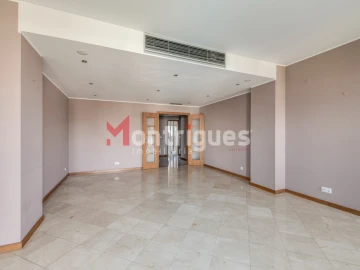 Apartamento T4 para Arrendamento em Parque das Nações