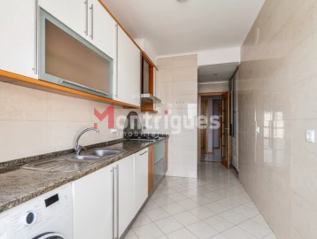 Apartamento T4 para Arrendamento em Parque das Nações