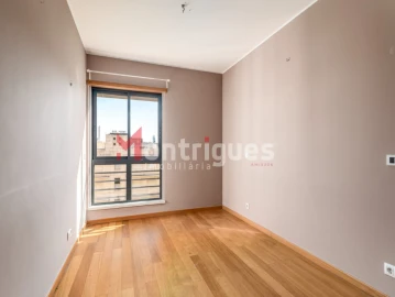 Apartamento T4 para Arrendamento em Parque das Nações