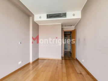 Apartamento T4 para Arrendamento em Parque das Nações
