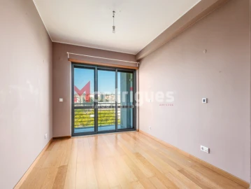 Apartamento T4 para Arrendamento em Parque das Nações